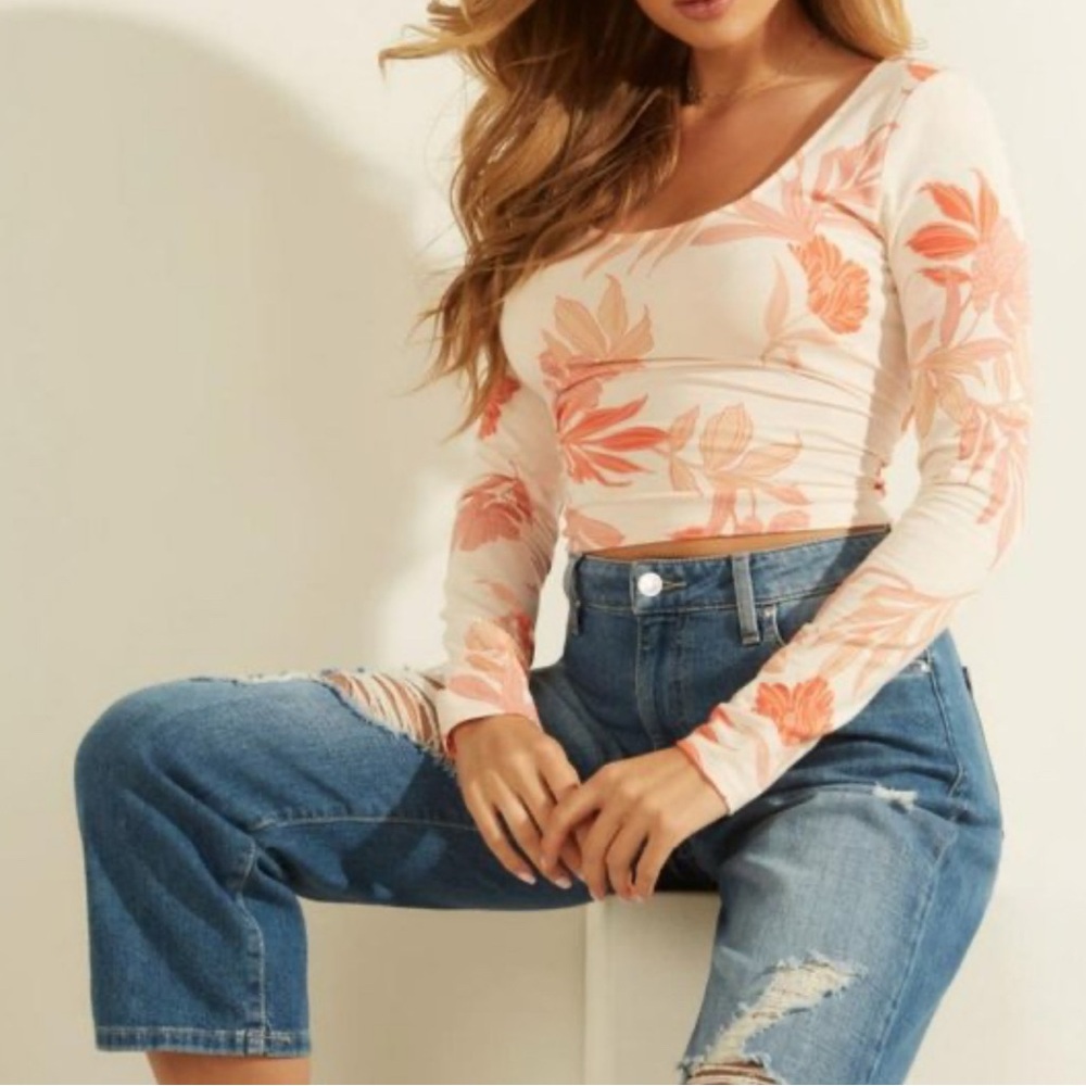 Guess top ,Size S